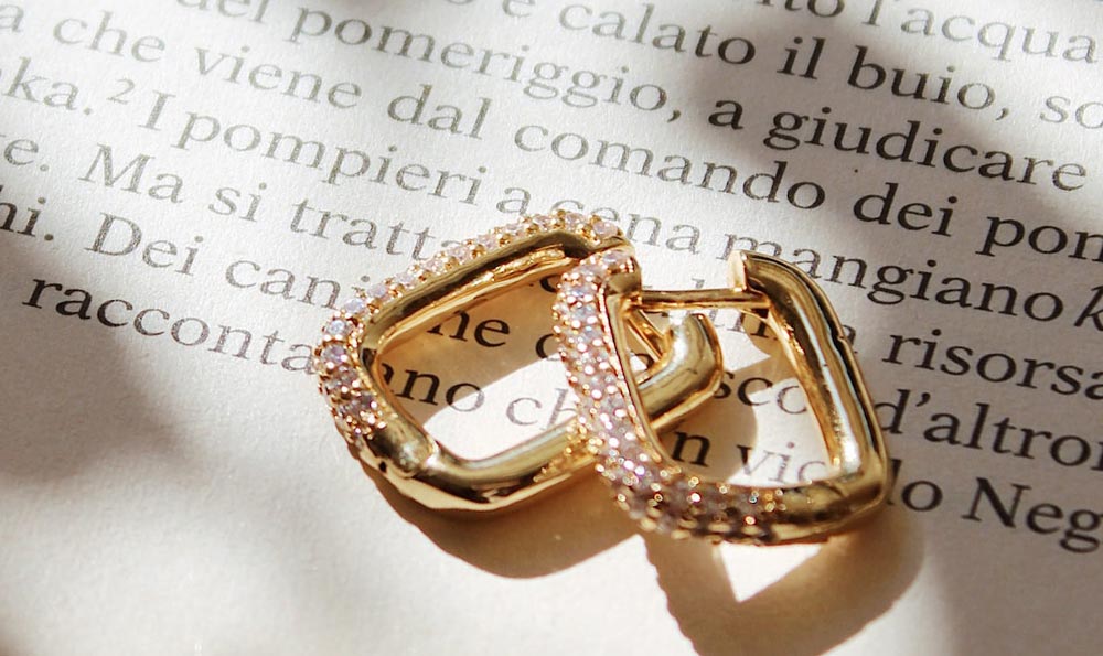 求婚戒指和结婚的戒指 求婚跟结婚是一个戒指吗